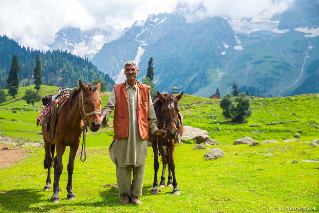 Affordable cab booking service in Srinagar 